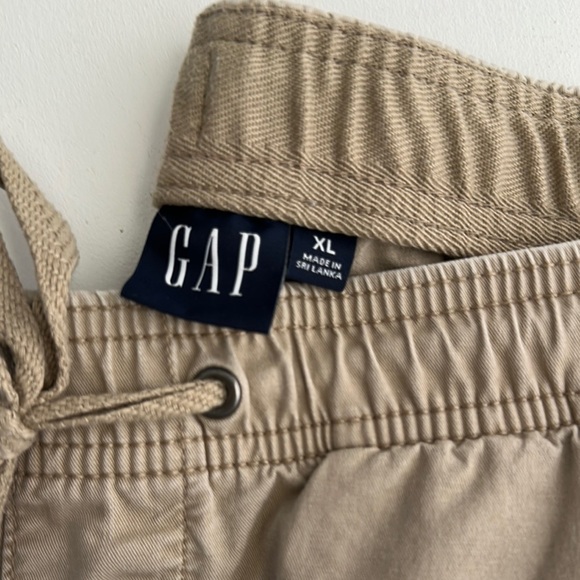 GAP Chino Joggers Men’s size XL Khaki flat front pants - Picture 2 of 4